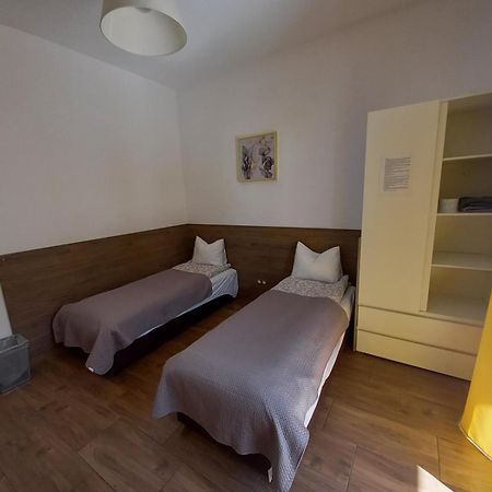 Geodezyjna'70 Cozy Rooms P1 Warsaw Luaran gambar