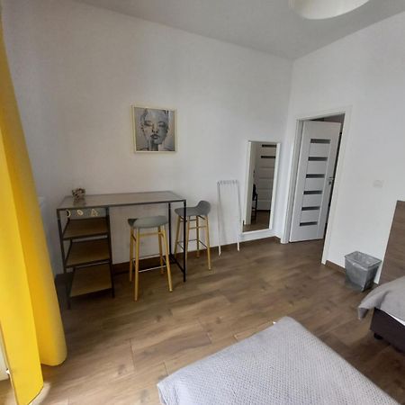 Geodezyjna'70 Cozy Rooms P1 Warsaw Luaran gambar